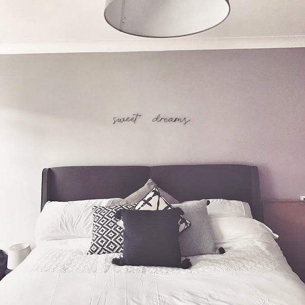 'sweet dreams' - Wire wall words - bedroom wall decor