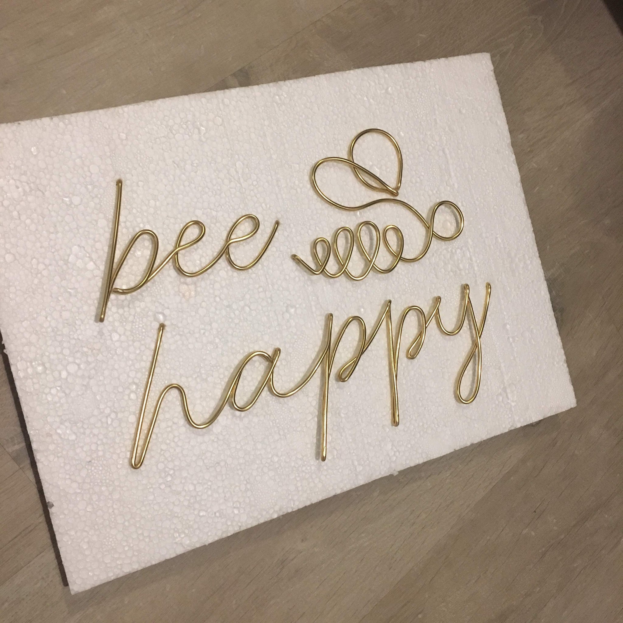 Bee happy (with bee) - Wire wall art